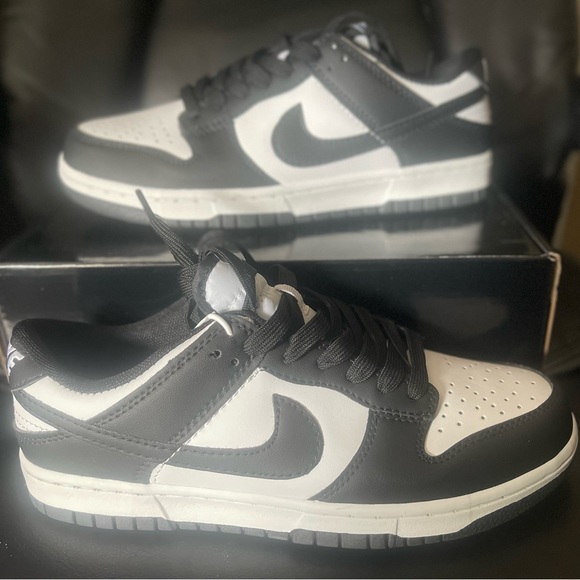 NIKE PANDA DUNK LOW RETRO (WHITE/BLACK) - Picture 3 of 4